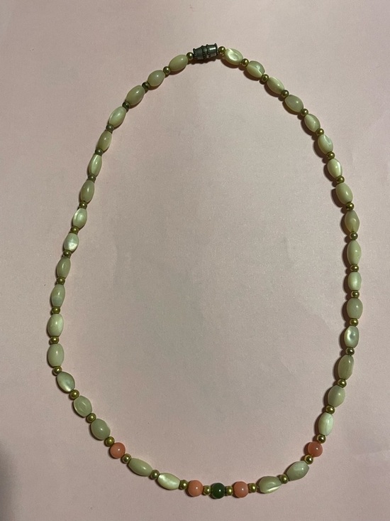 Unique Vintage Jewelry - Vintage Mother of Pearl, Coral & Jade Bead Necklace #9234